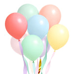 Ensemble de ballons en latex avec rubans en crêpe