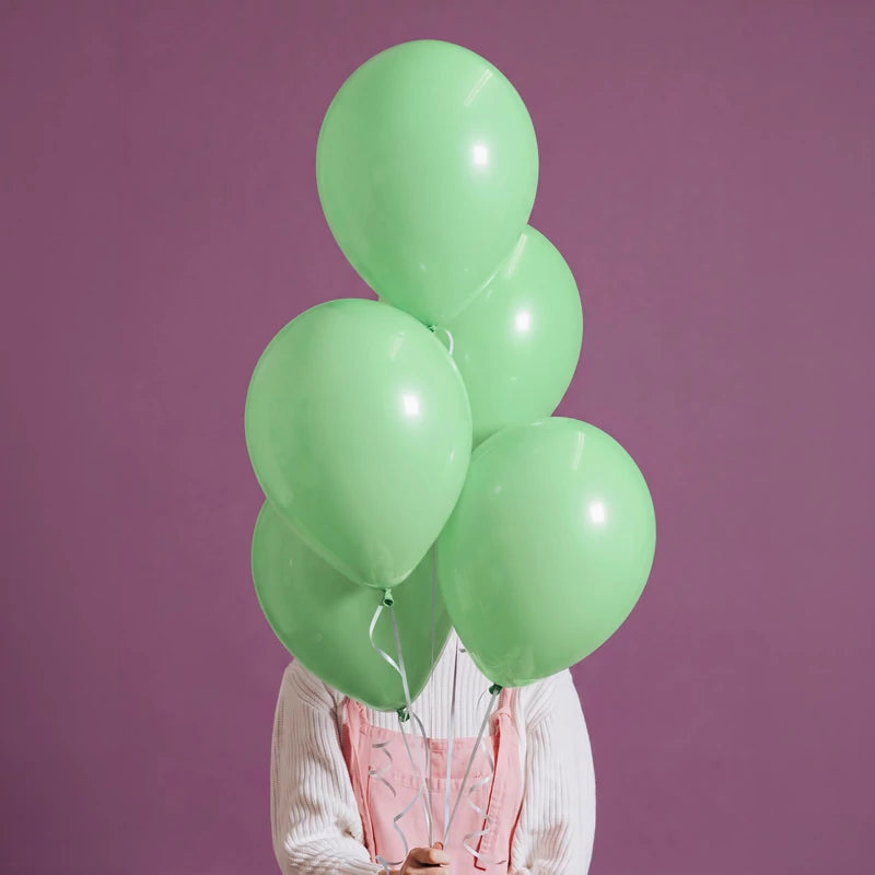 Inspiracion con Latexballon 23 cm Matt Limettengrün (50 Stück)