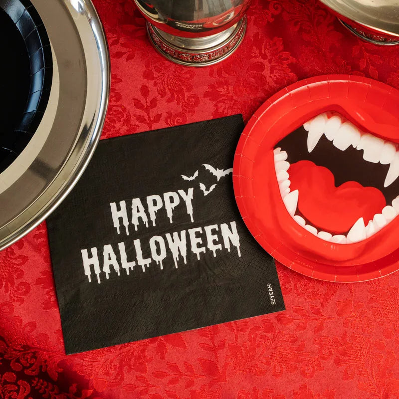 Vajilla De Halloween Morada Para 16 Personas - 68 Piezas Con Platos, Vasos, Servilletas, Mantel Y Banderola