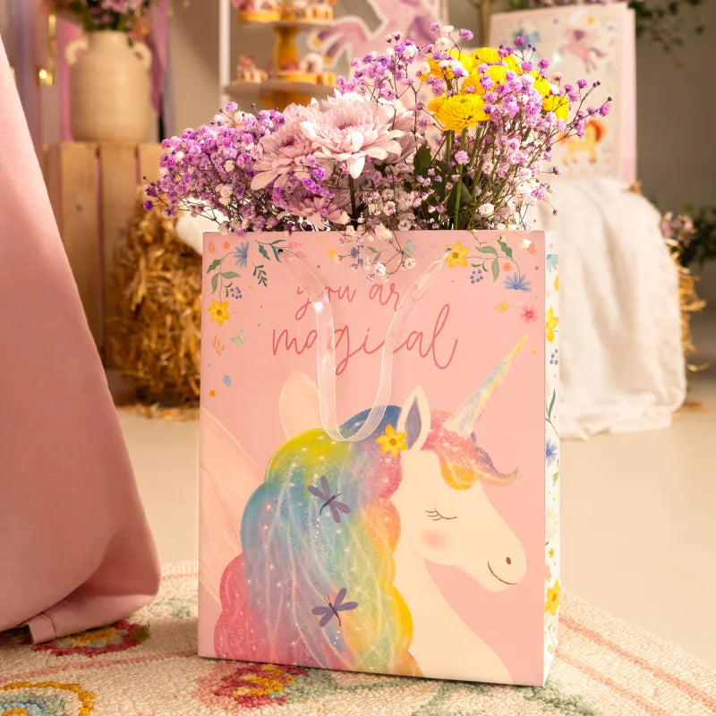 Sacola pequena de papelão para presente 18 x 10 x 24 cm Unicórnios Mágicos Rosa