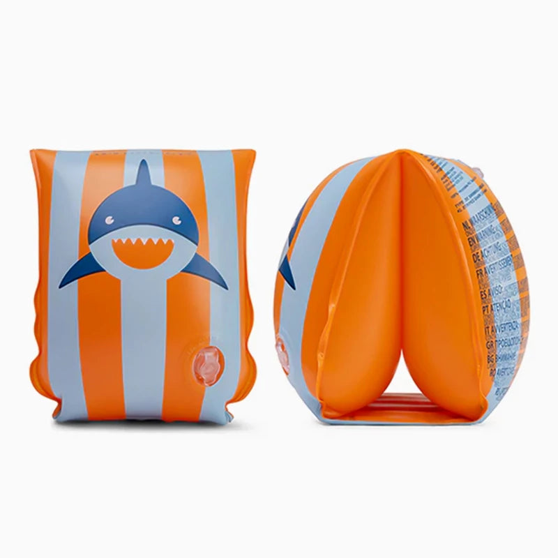 Inspiracion con Manguitos Infantiles Rayas Naranjas y Azules con Tiburón