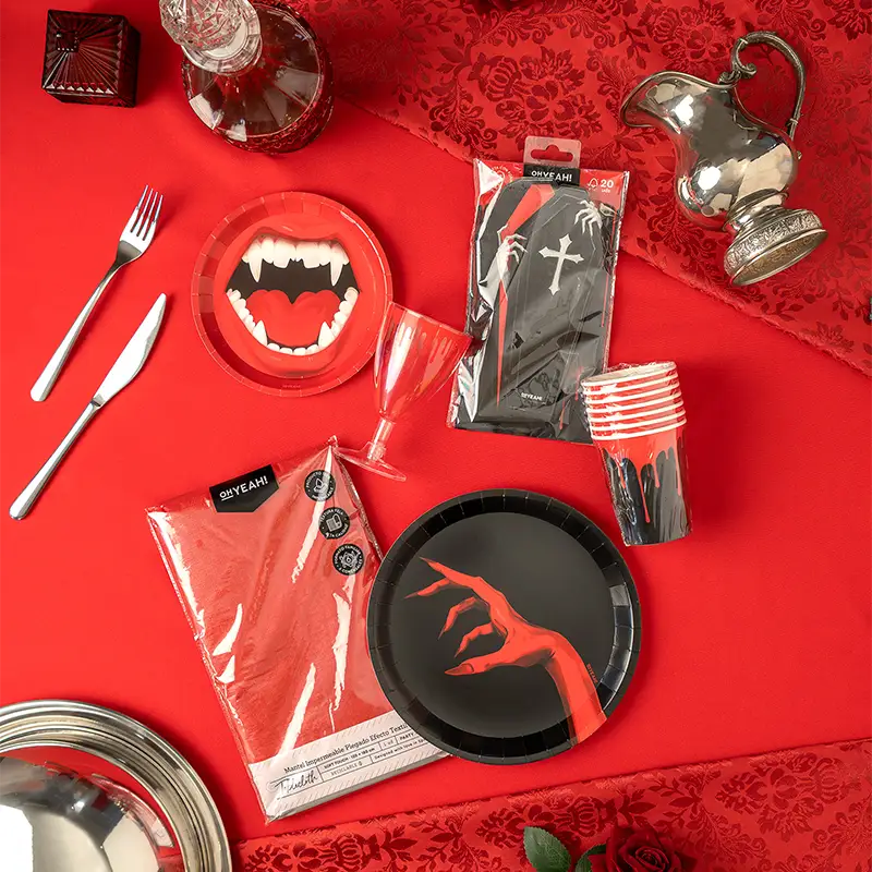 Premium Dracula table kit 12 people