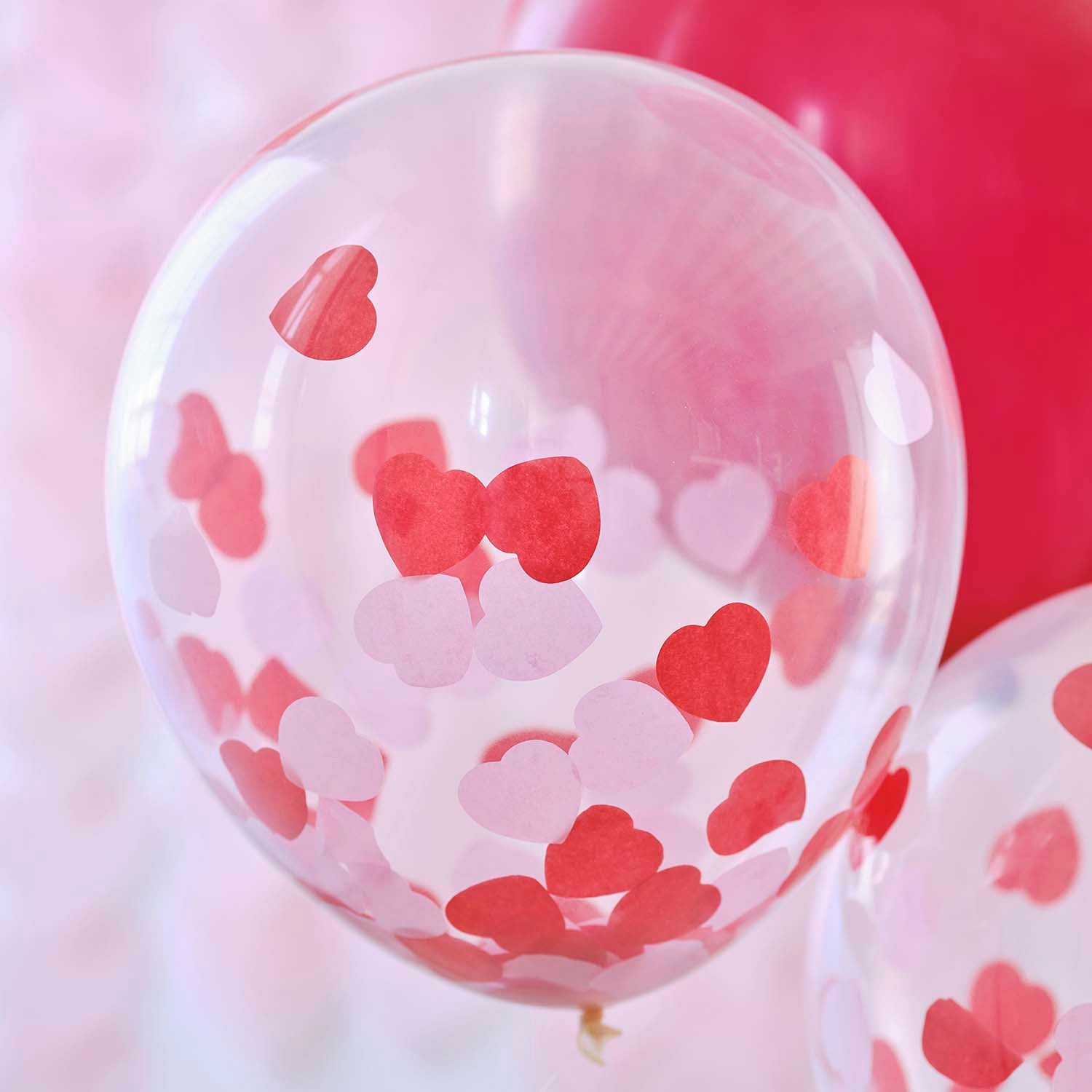 Régler les ballons letex de la Saint-Valentin