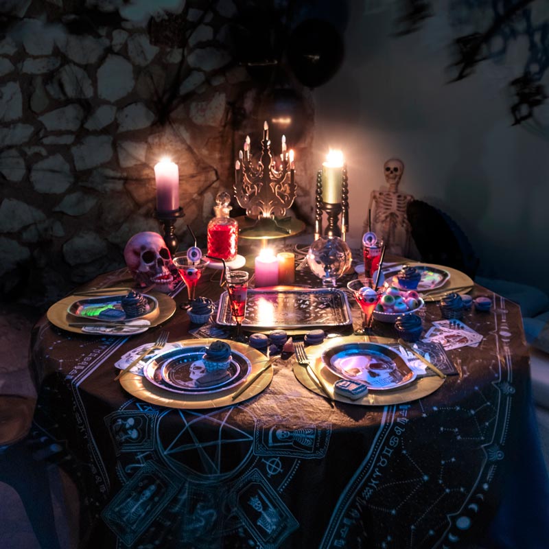 Tavolo esoterico di Halloween Candelabro