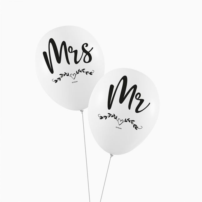 Mr & mrs wedding balloons