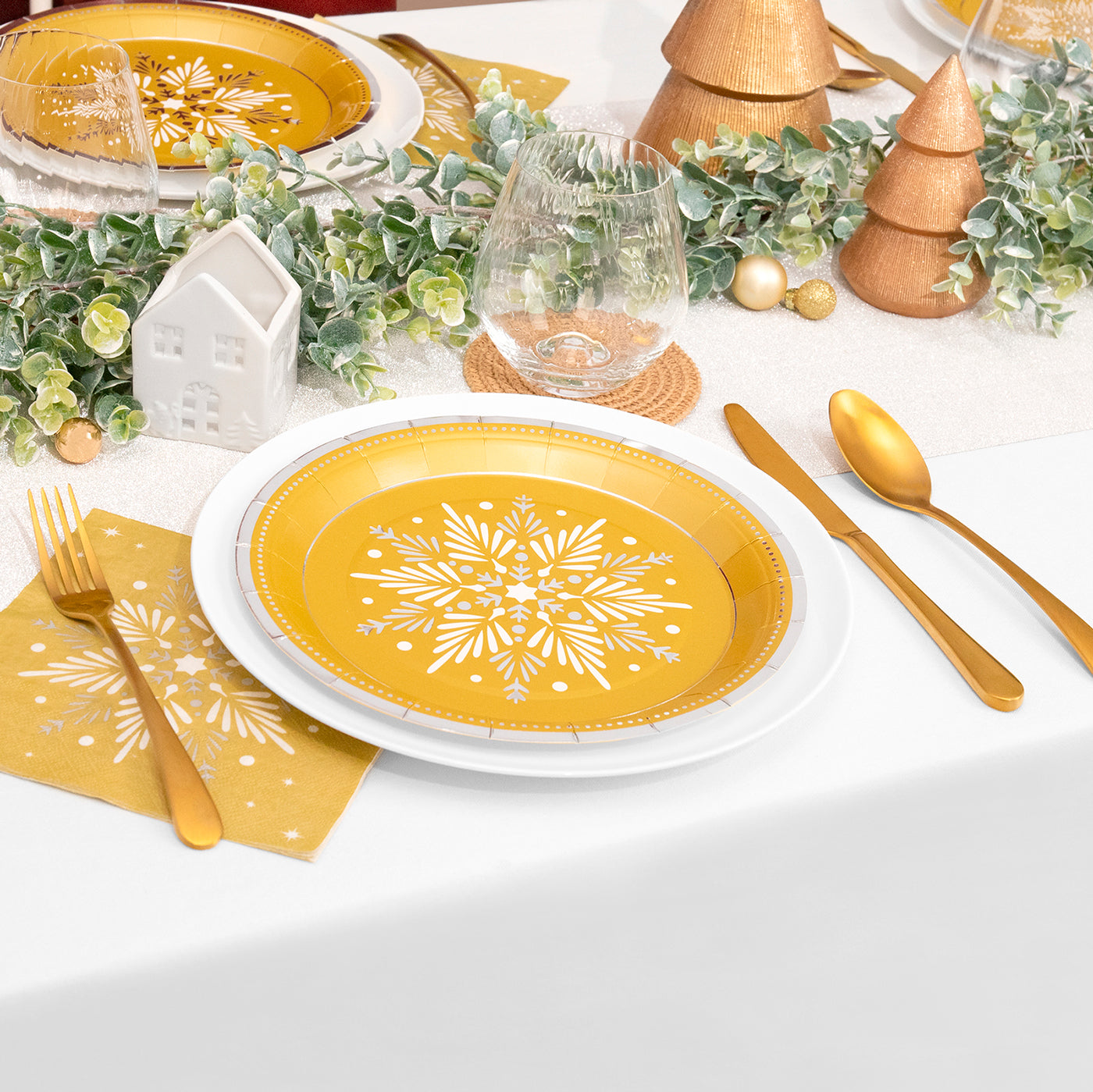Cardboard llano pour le dessert de Noël Ø 18 cm Flake de neige en or