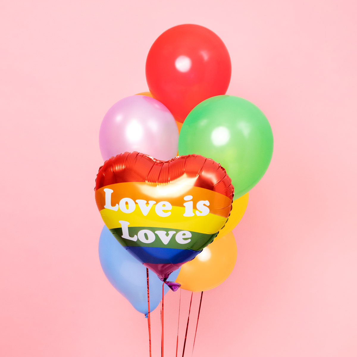 Palloncino Foil Cuore Arcobaleno "Love is Love"